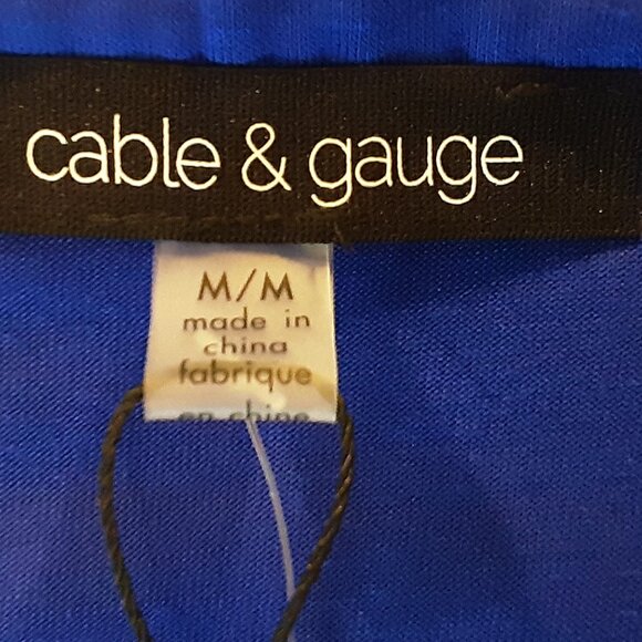 Cable & Gauge New! Blue Sleeveless Top Blouse Size Med. - Picture 9 of 13